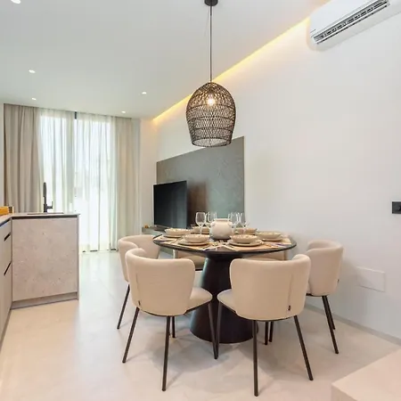 Magnificent Renovated 2bd 2bth Duplex With Terrace - Centre Apartment Málaga