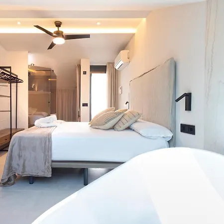 Apartment Magnificent Renovated 2bd 2bth Duplex With Terrace - Centre *